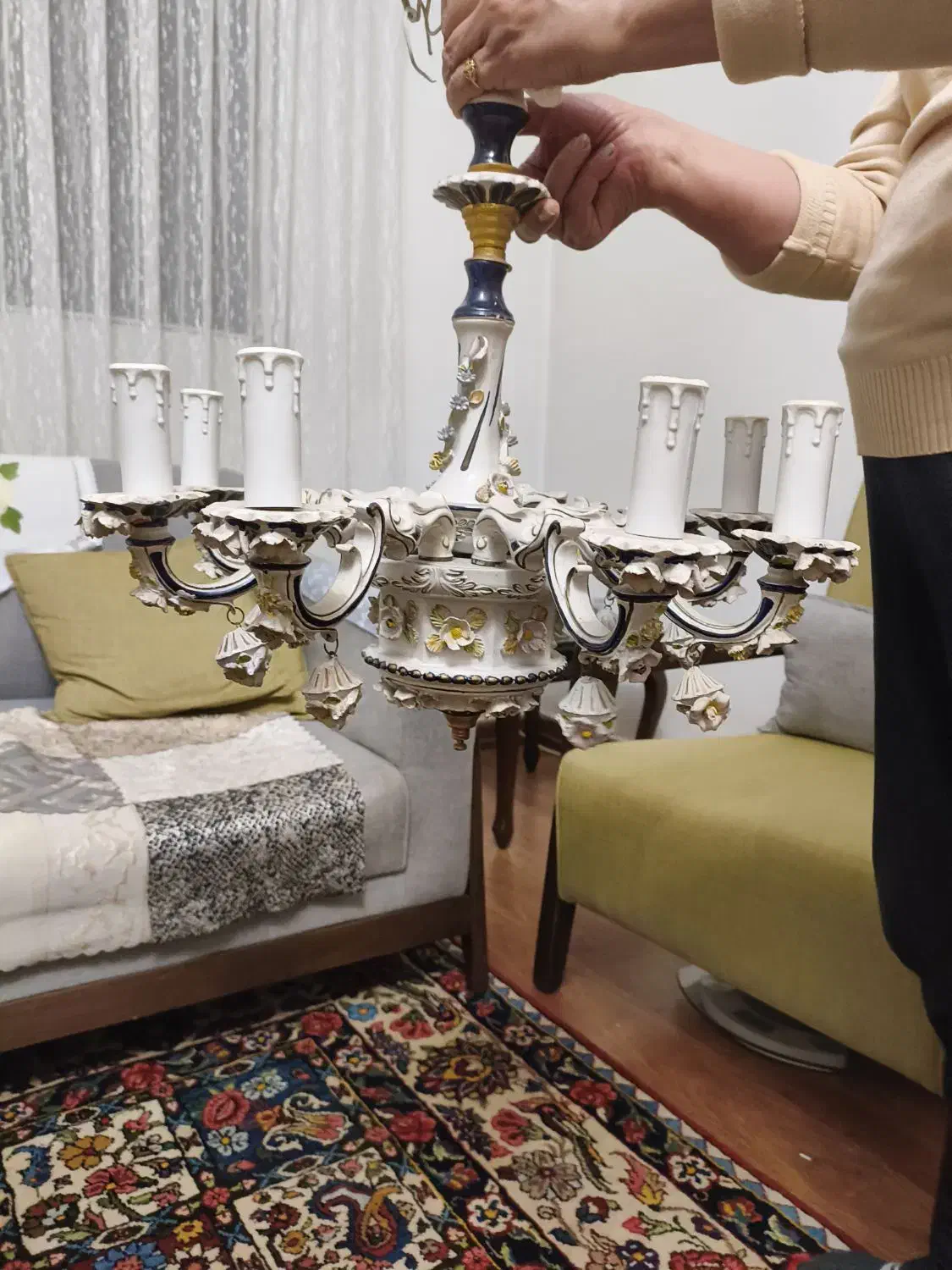 لوستر گل چینی|چراغ خواب و آباژور|مهران (ایلام), |دیوار