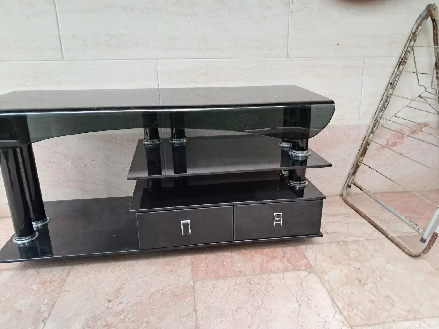 میز تلویزیون و تلویزیون|تلویزیون و پروژکتور|سنگر, |دیوار