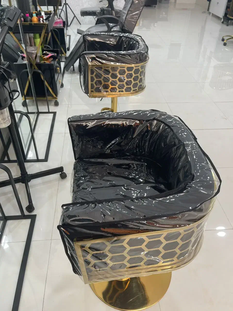 فروش تجهیزات سالن زیبایی|آرایشگاه و سالن‌های زیبایی|پارس‌آباد, |دیوار