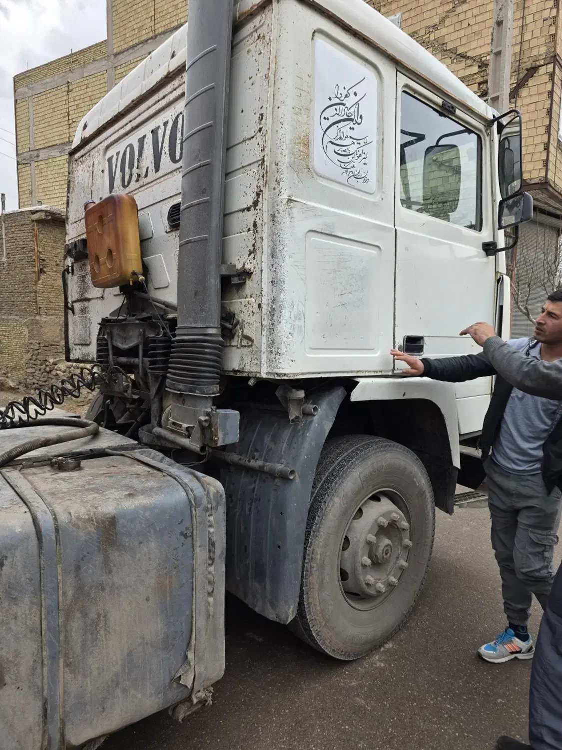 ولوو اف ۱۲|خودرو سنگین|تهران, خزانه|دیوار