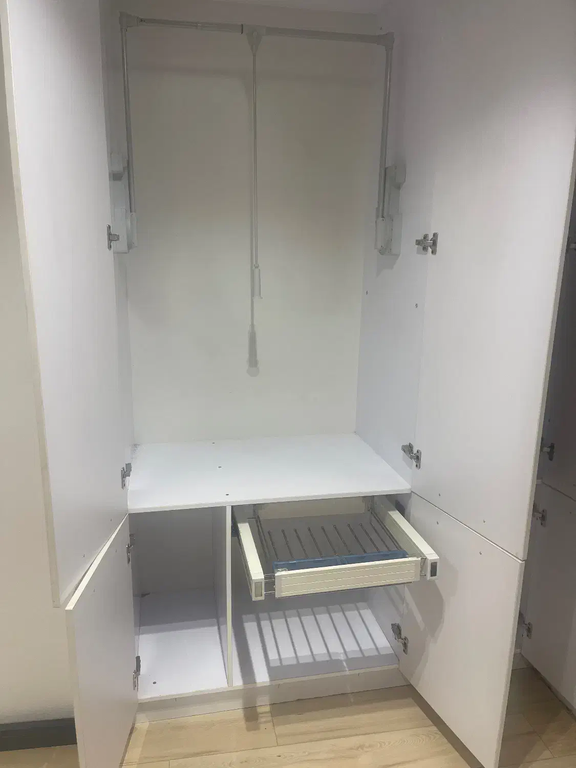 کمد دیواری مخصوص لباس و اکسسوری|جاکفشی، کمد، دراور|رشت, بلوار گیلان|دیوار