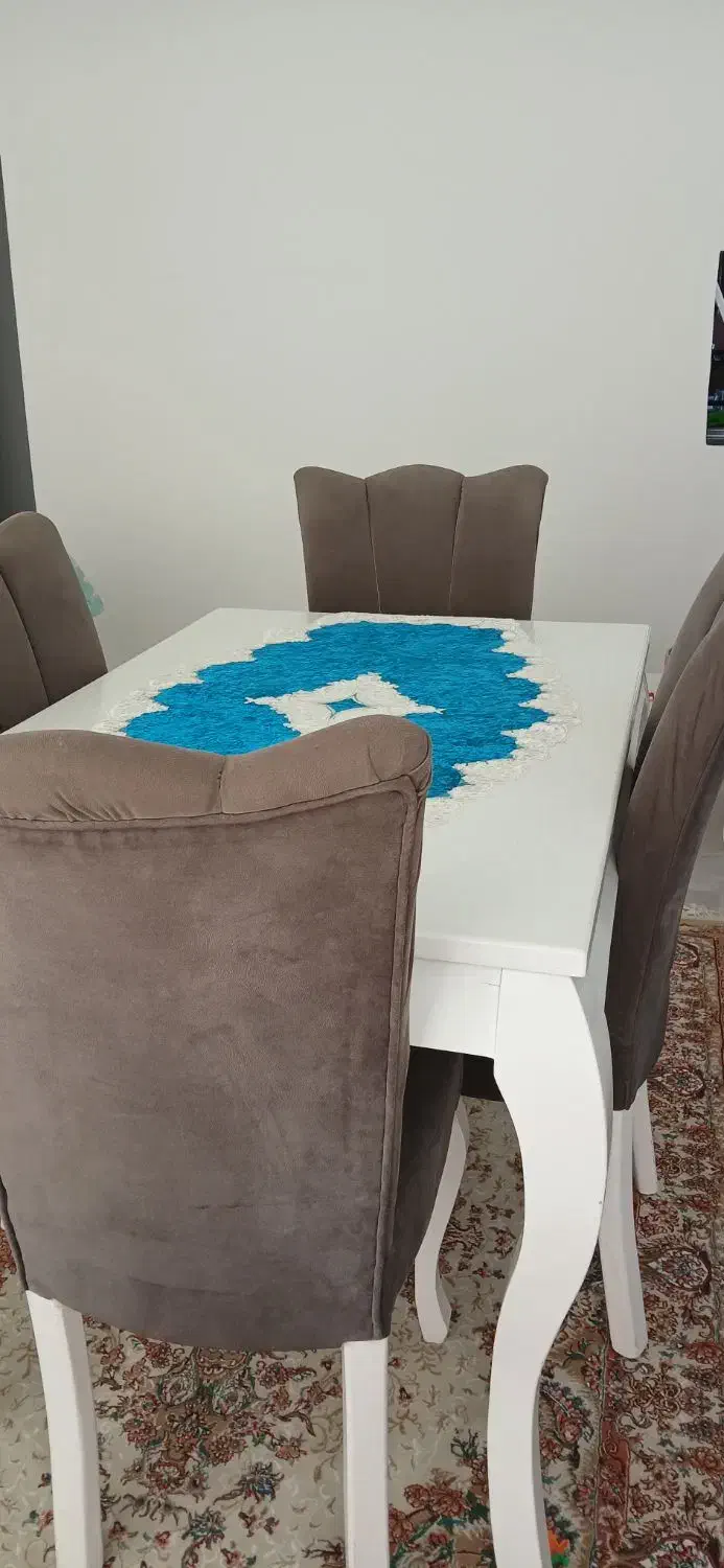 میز نهار خوری ۴ نفره تمیز و زیبا|میز و صندلی غذاخوری|بندر انزلی, پیل علی باغ|دیوار