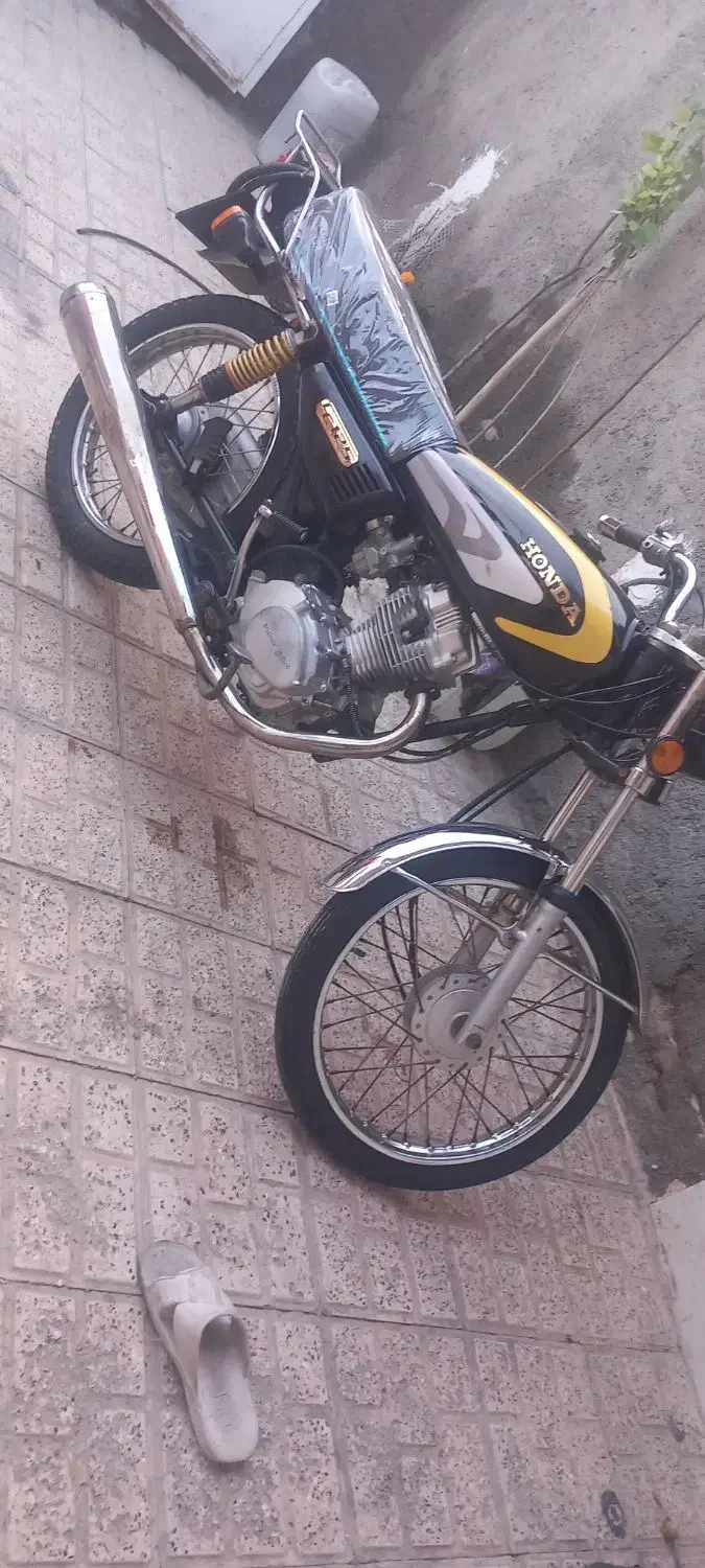 موتور هندا ۱۲۵|موتورسیکلت|مشهد, هفده شهریور|دیوار