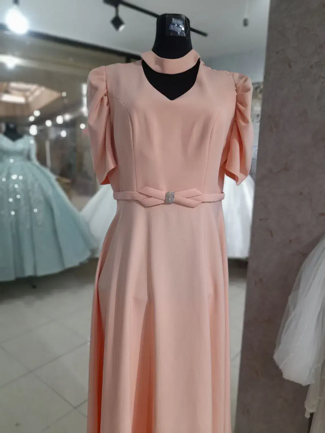 پیرهن مجلسی|لباس|خرمآباد, |دیوار