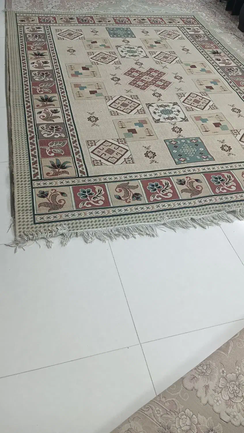 گلیم ۶ متری سالم و تمیز|گلیم، جاجیم، گبه|فولادشهر, C7|دیوار