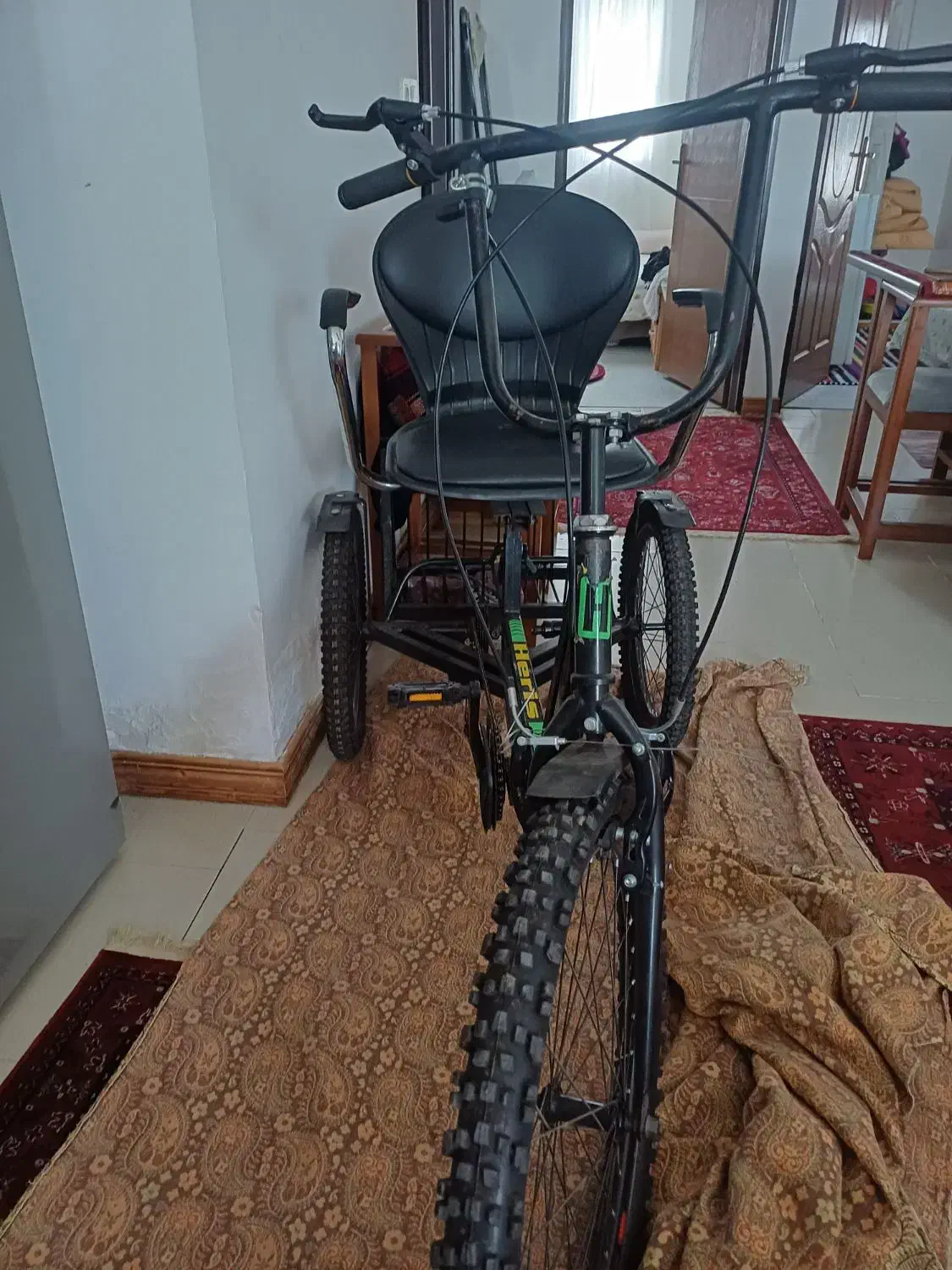 سه چرخه ساحلی|دوچرخه، اسکیت، اسکوتر|سرخرود, |دیوار