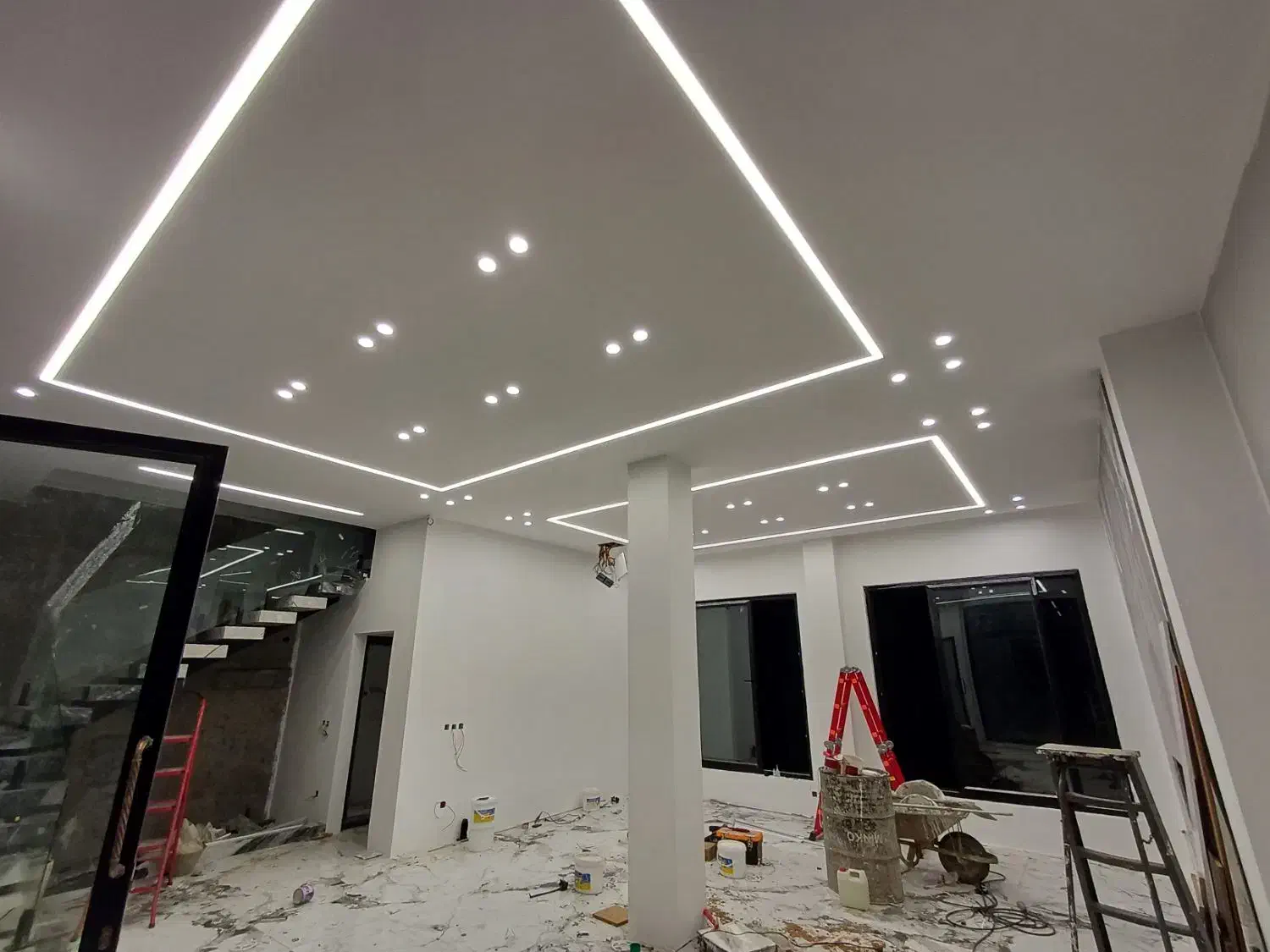 لاین نوری و پله هوشمند - از طراحی تا اجرا|خدمات پیشه و مهارت|نوشهر, |دیوار