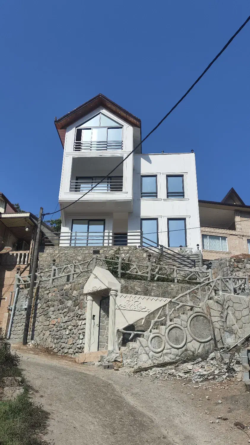 فروش ویلای تریبلکس 200متر با منظره ای زیبا و اَبدی|فروش خانه و ویلا|زیرآب, |دیوار