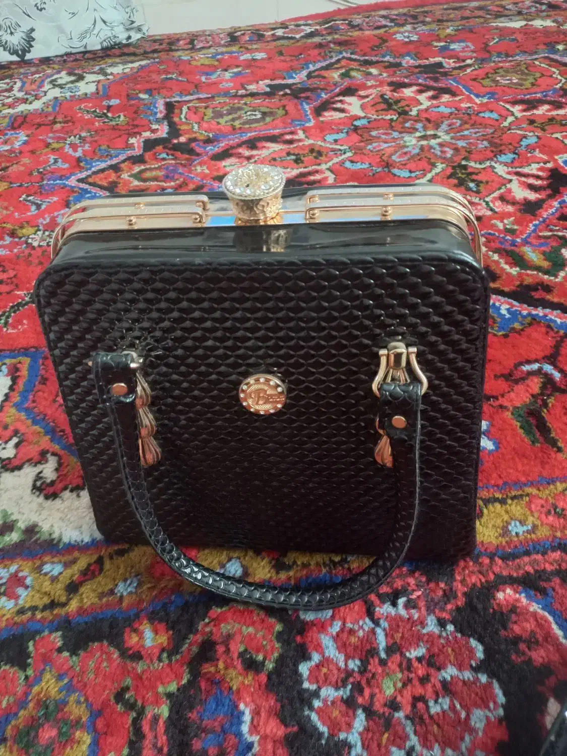 کیف مجلسی|کیف، کفش، کمربند|تبریز, |دیوار