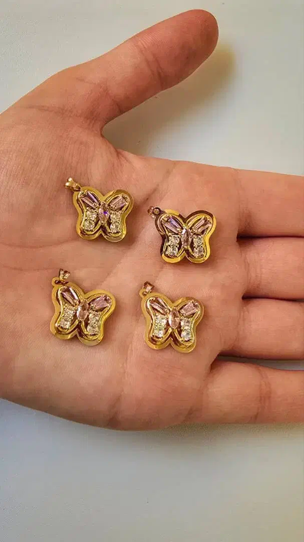 تعدادی نیروی خانم جهت مونتاژ طلا|استخدام هنری و رسانه|تهران, پامنار|دیوار