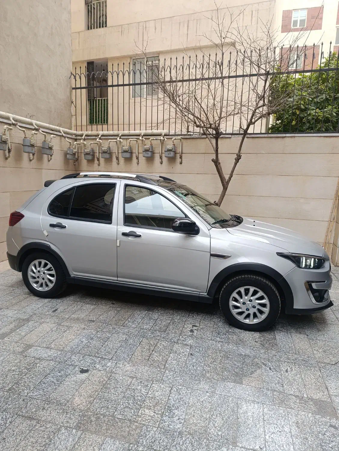 اطلس نقره‌ای مدل G سانروف دار|خودرو سواری و وانت|تهران, دستغیب|دیوار