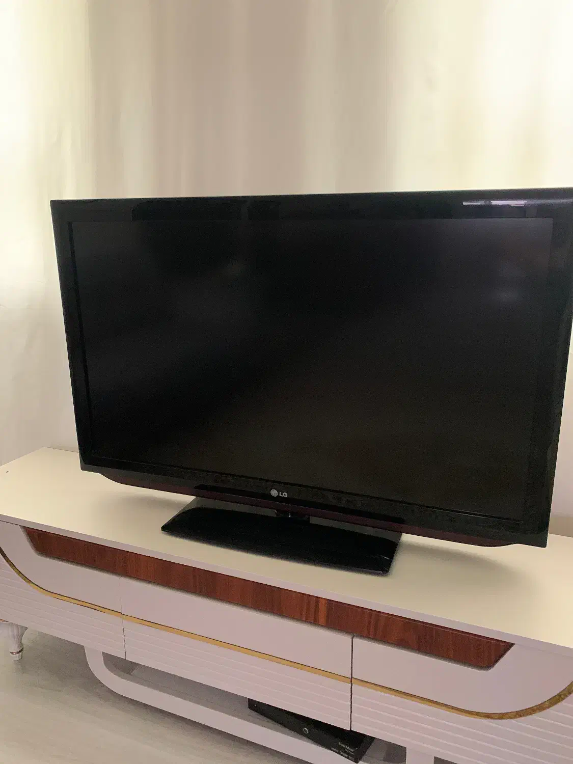 تلویزیون LCD|تلویزیون و پروژکتور|میاندوآب, |دیوار