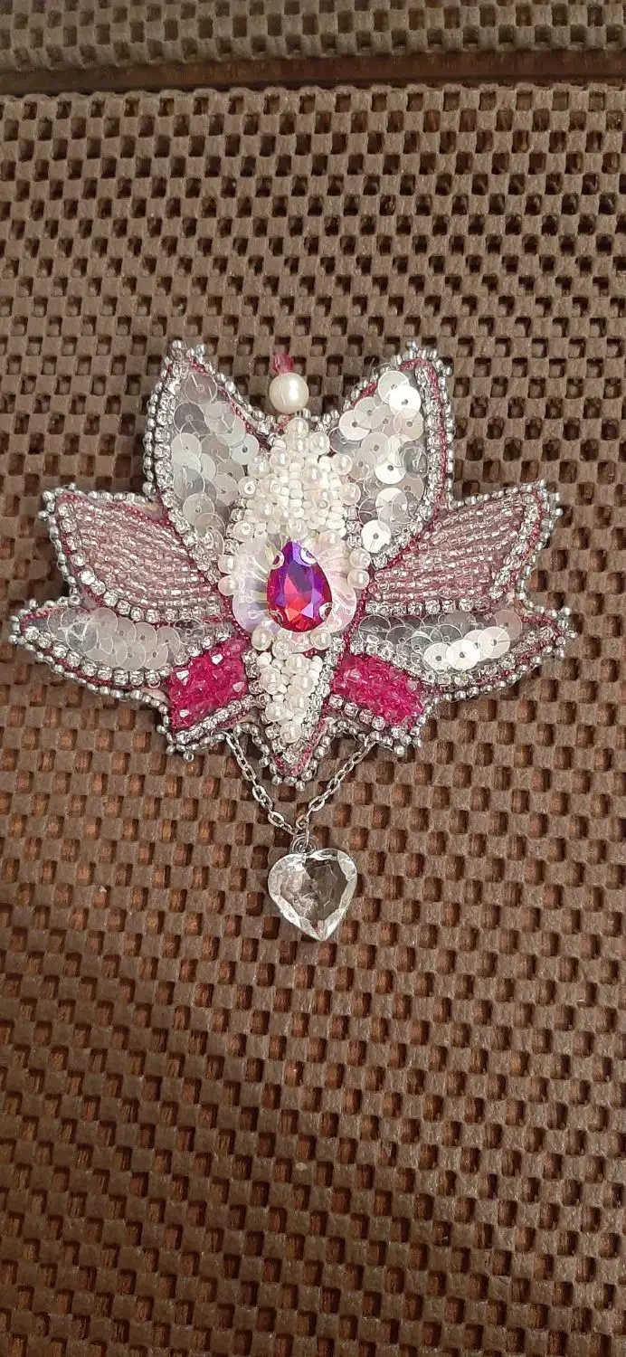 گل سینه جواهردوزی|بدلیجات|کرج, شهرک کیوانیه(معراج)|دیوار