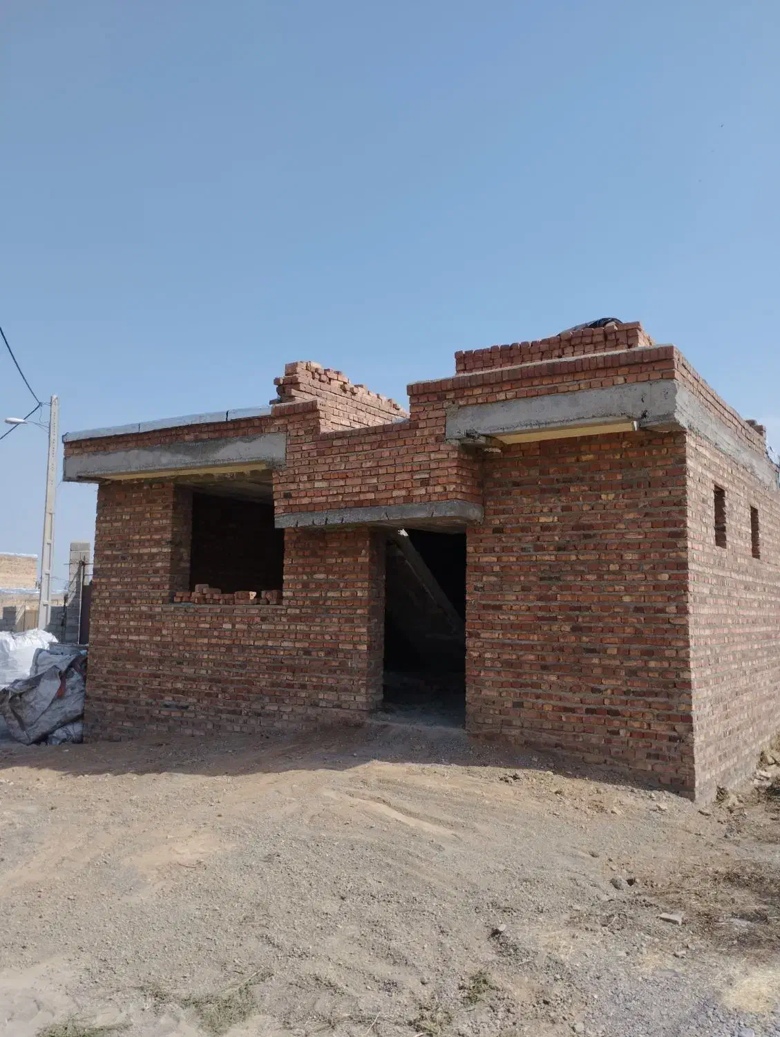 نیم ساخت عالی ومناسب|فروش خانه و ویلا|سلماس, |دیوار