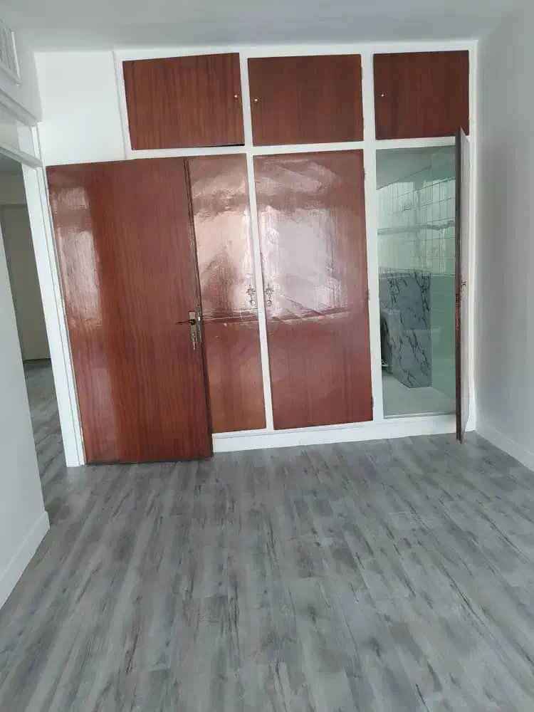 اجاره آپارتمان ۲۰۶ متری ۳ خوابه در میدان انقلاب