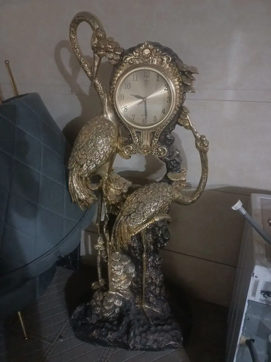 ساعت تزئینی طرح قو وتخت خواب فرفورژه|ساعت دیواری و تزئینی|نیشابور, کوی یغما|دیوار