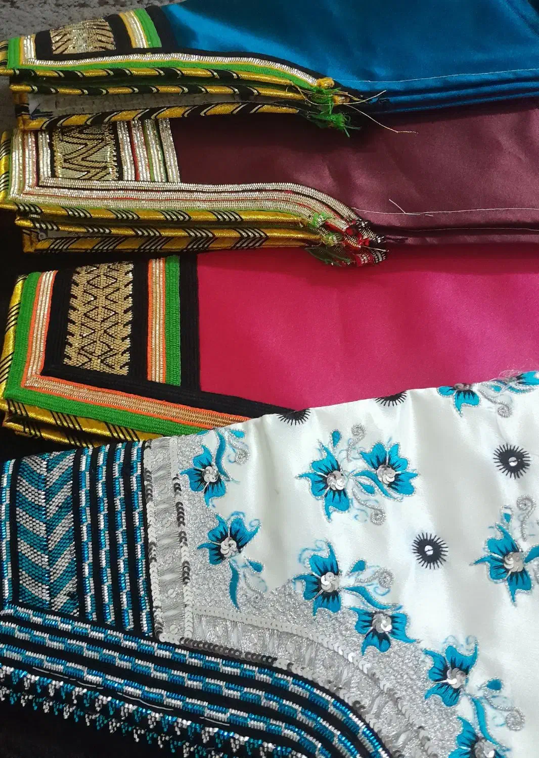 لباس|لباس|قشم, |دیوار