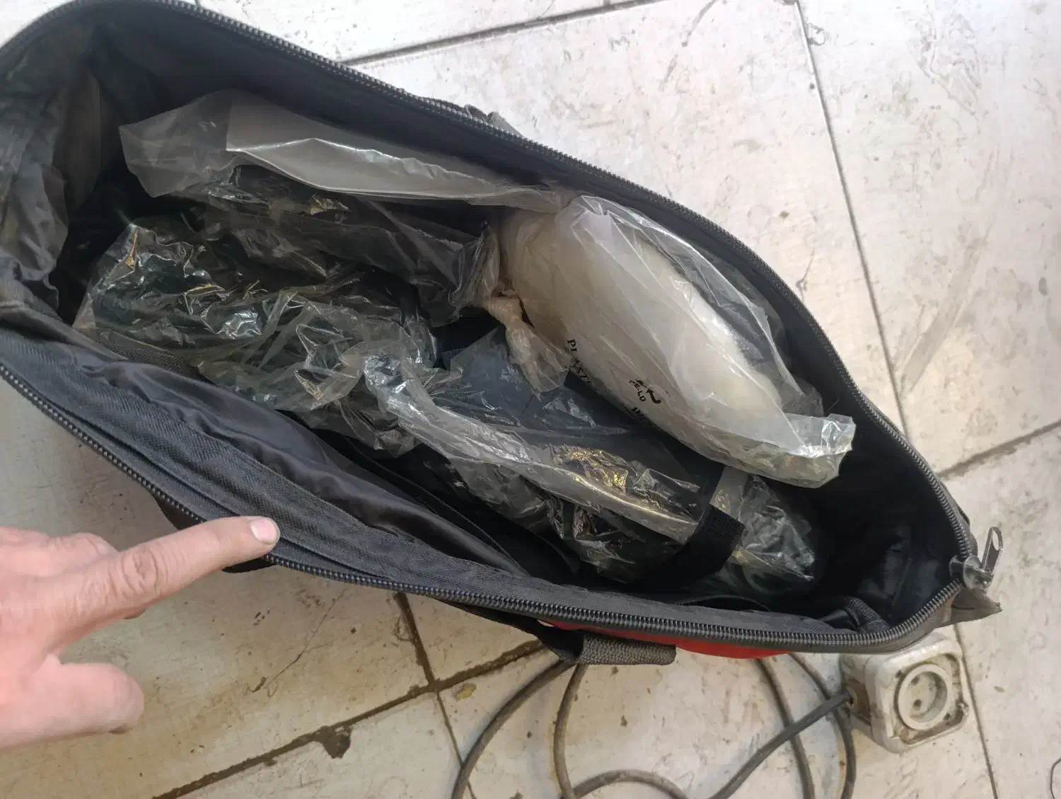 دلر|ابزارآلات|مشهد, رضاییه|دیوار