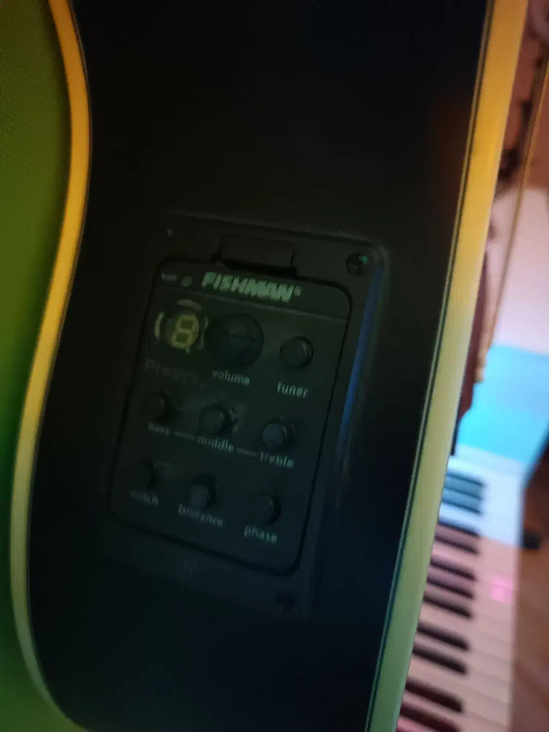 گیتار آکوستیک fender پیکاپدار|گیتار، بیس، امپلیفایر|لنگرود, |دیوار