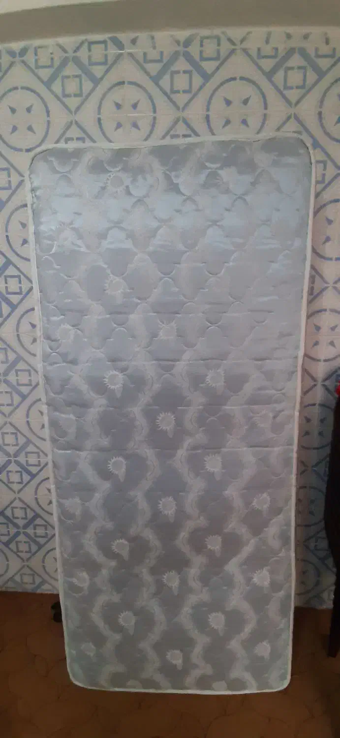 تشک یک نفره|تشک تختخواب|بندر انزلی, شاکوچه|دیوار