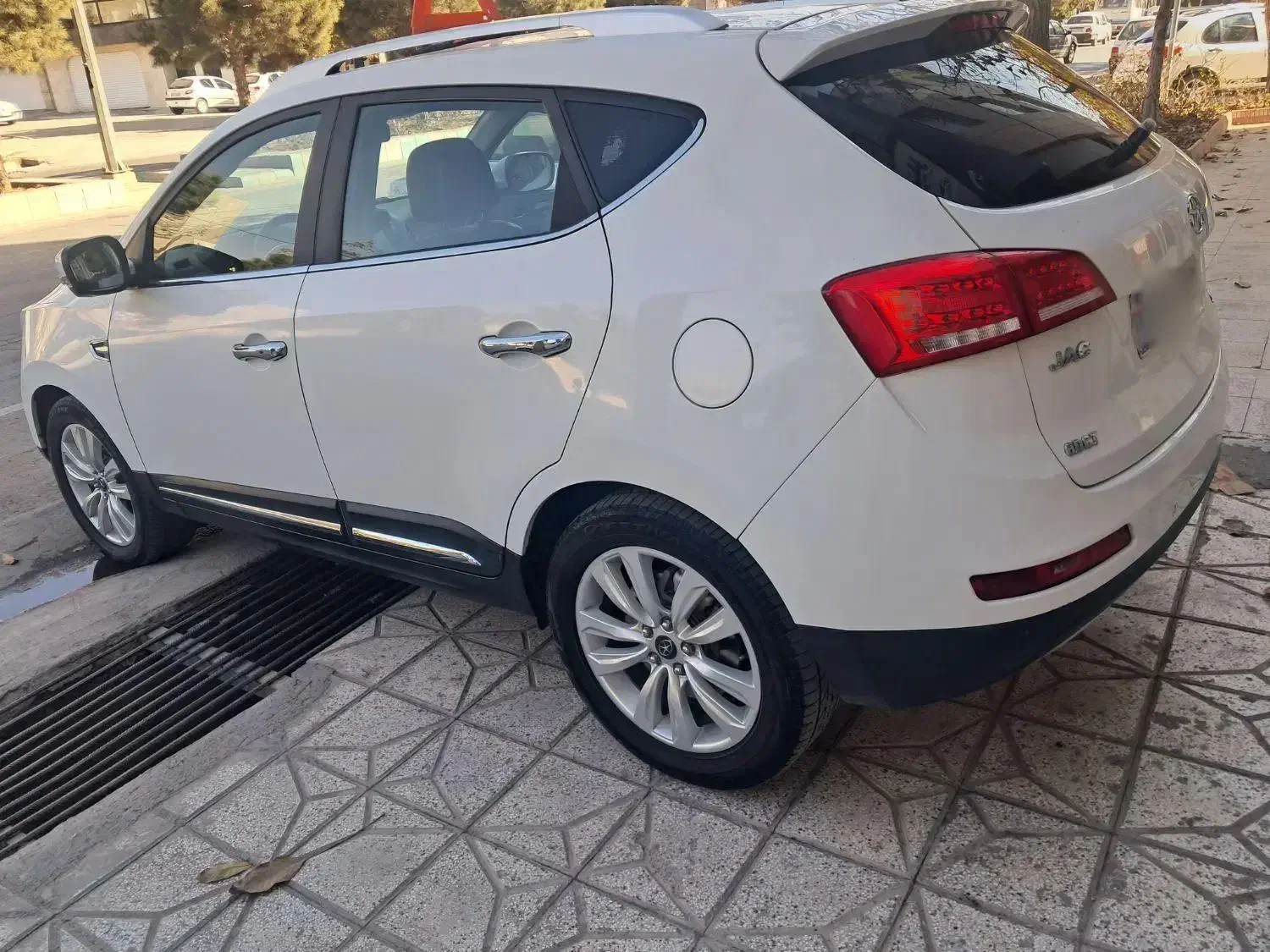 جک s5اتومات مدل ۹۸|خودرو سواری و وانت|نیشابور, هفده شهریور|دیوار