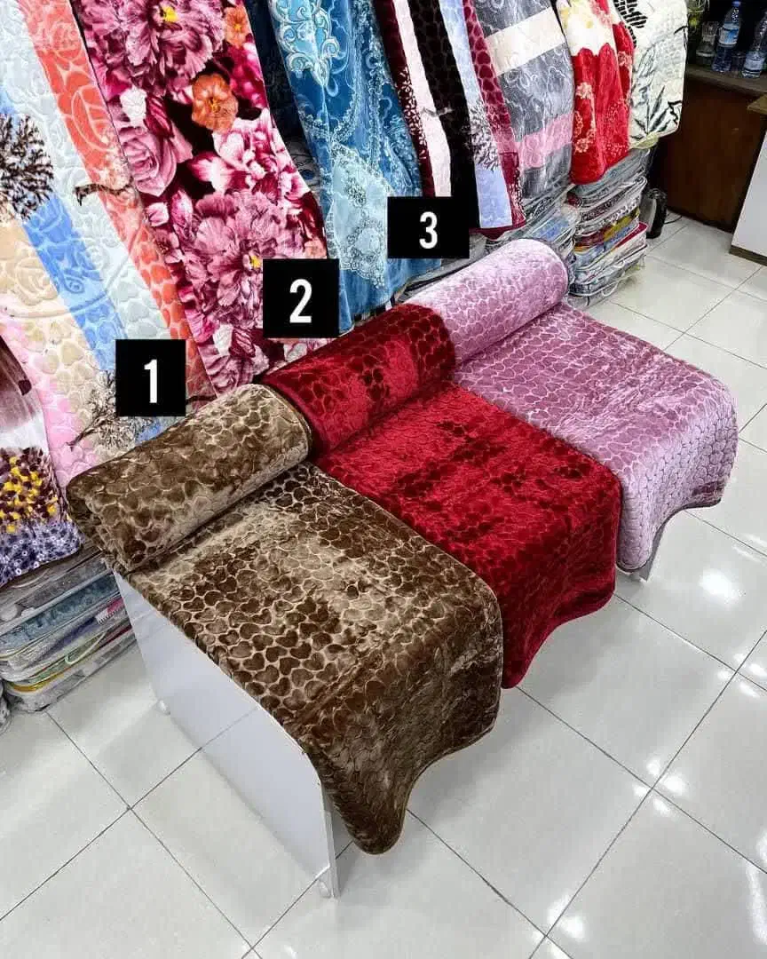 پتو خونگی دورو برجسته ابریشمی مارک کلودی|رختخواب، بالش، پتو|بندرعباس, |دیوار
