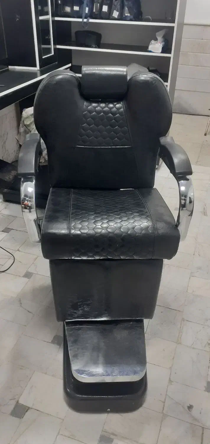 صندلی استاد کارvip|آرایشگاه و سالن‌های زیبایی|قم, امامزاده ابراهیم|دیوار