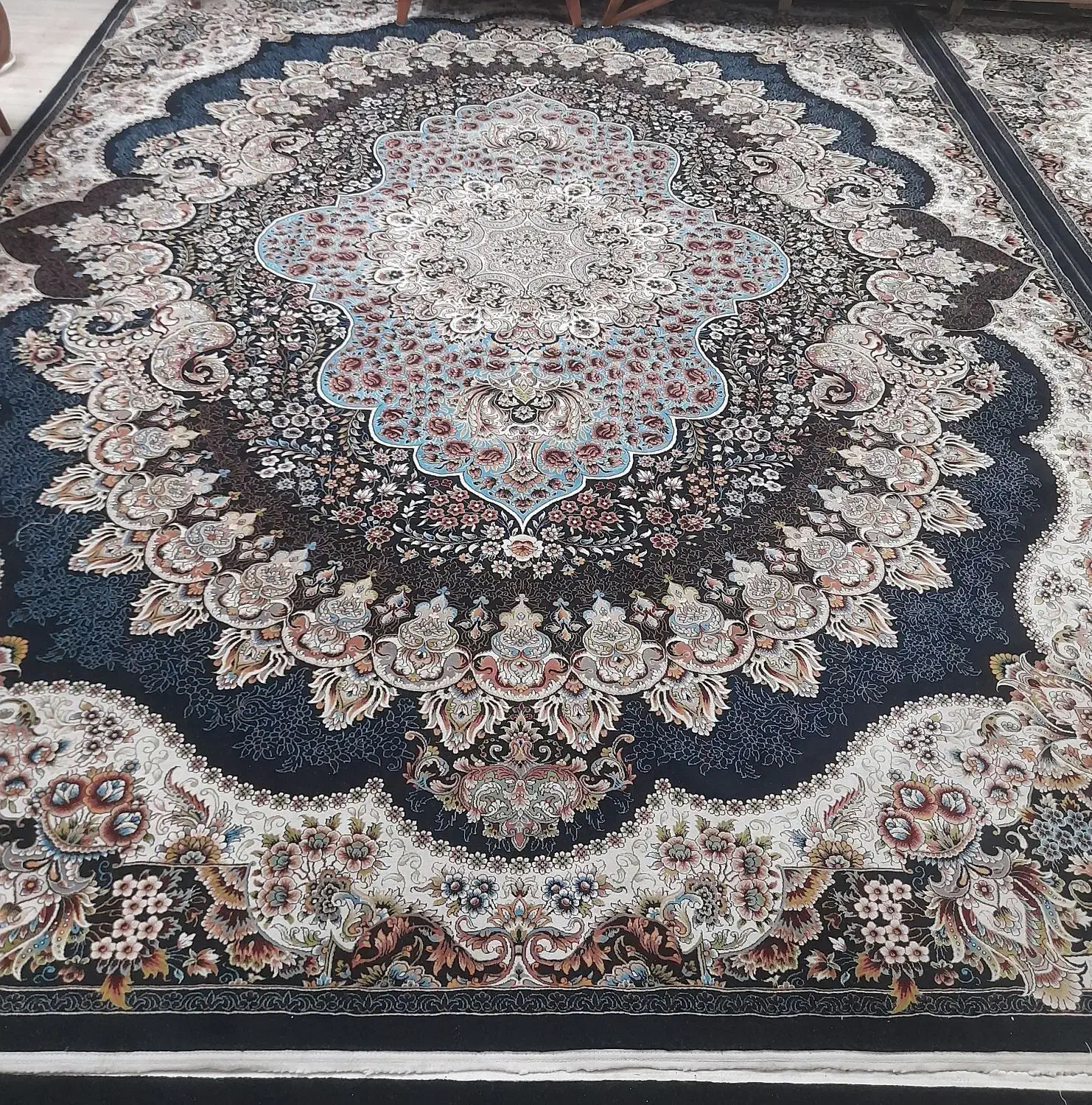 یه جفت فرش۱۲متری درحدنویه جفت۹متری نوی نو|فرش|میانه, |دیوار