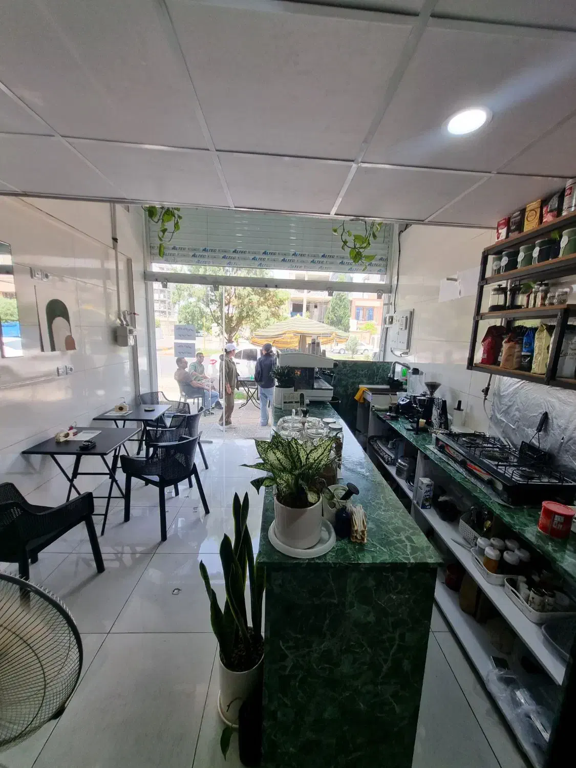 مغازه و زیرزمین بر بلوار با دو سند مجزا،قیمت ویژه|فروش مغازه و غرفه|شیراز, شهرک مفتح|دیوار