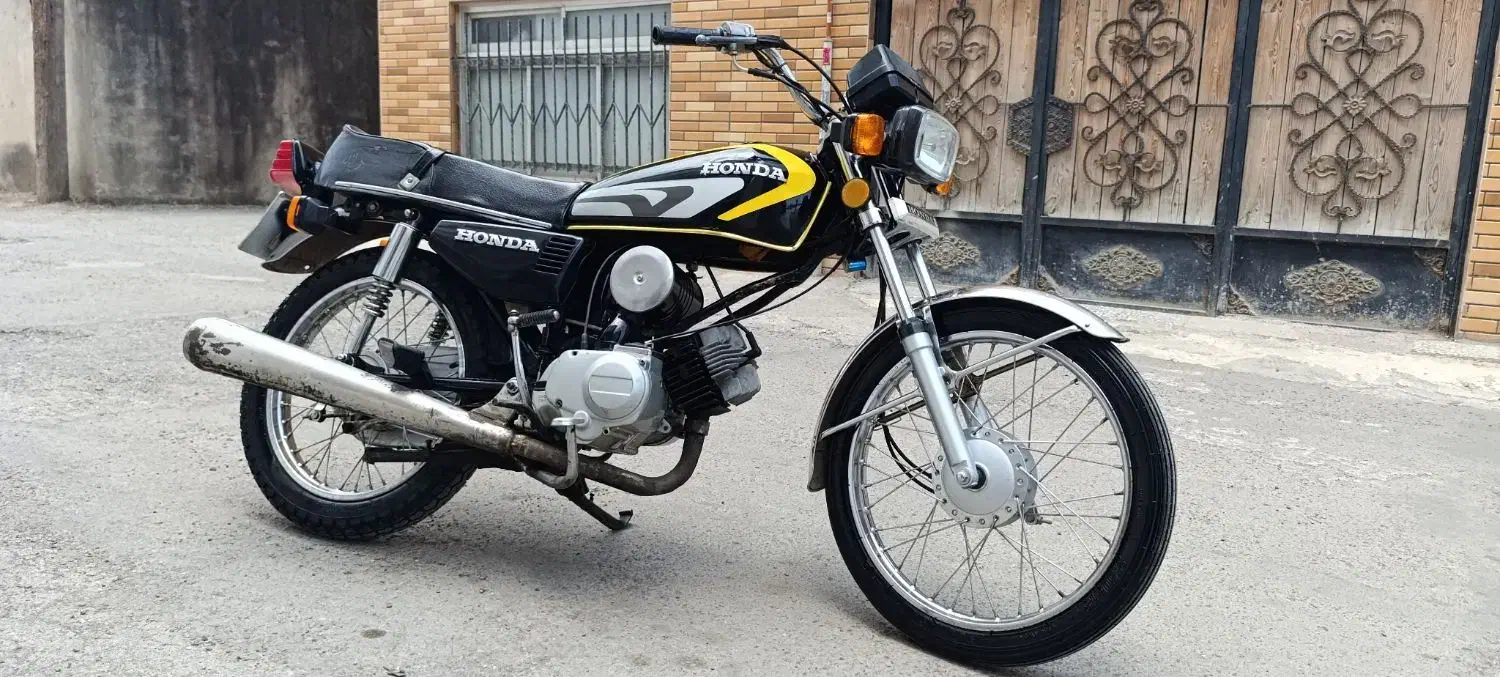 هوندا ۱۰۰شیرو|موتورسیکلت|لاهیجان, انقلاب|دیوار