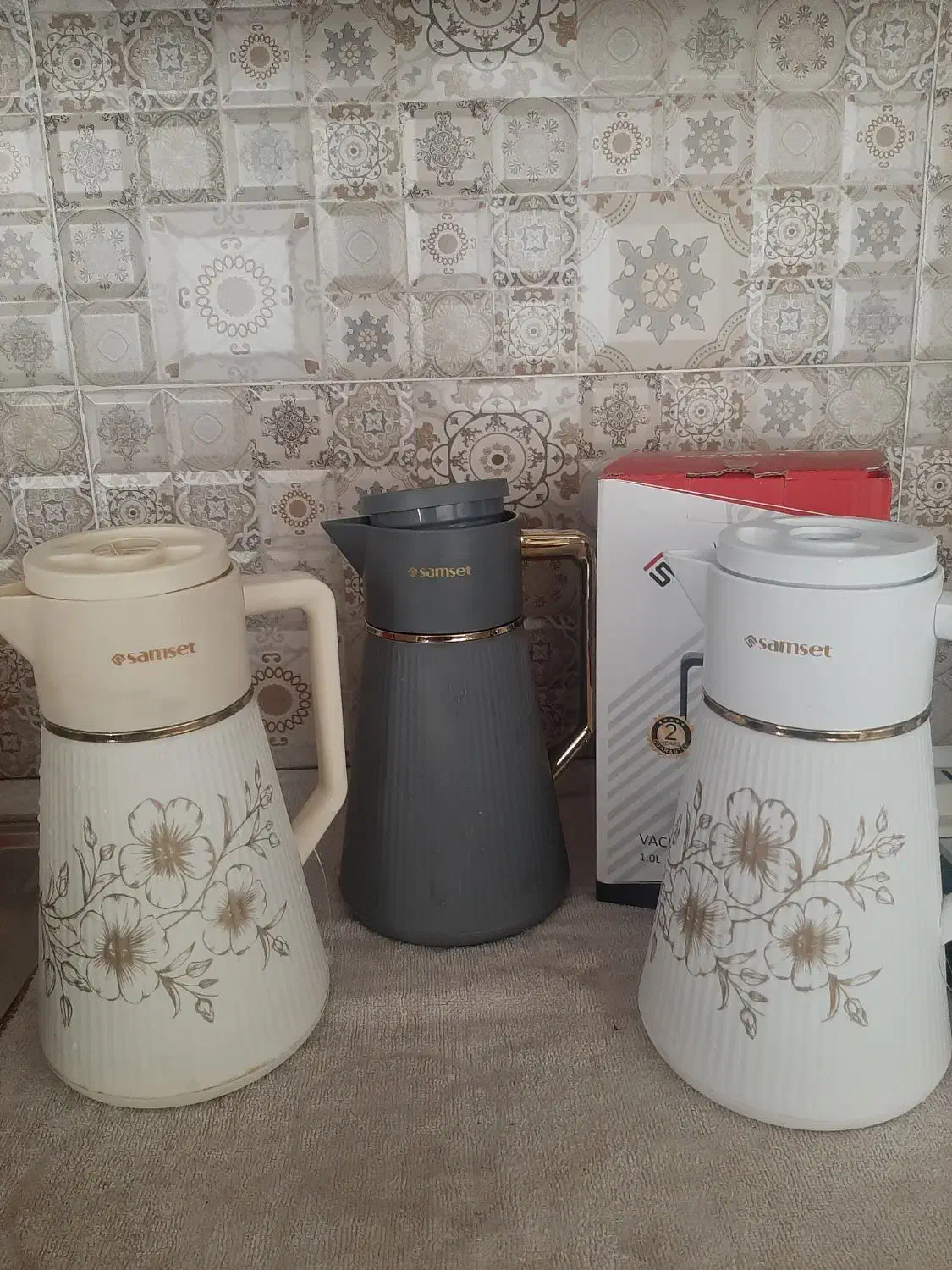 فلاسک در حد نو|ظروف نگهدارنده، پلاستیکی، یکبارمصرف|زنجان, |دیوار