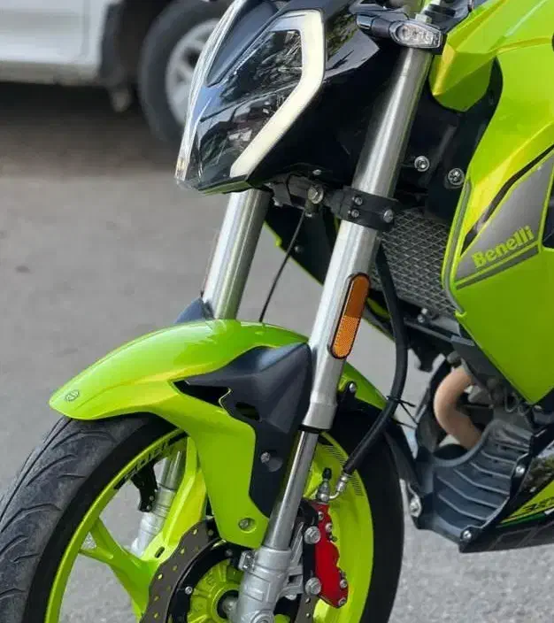 بنلی ۱۸۰ مدل ۴۰۲ خشک|موتورسیکلت|رشت, نامجو|دیوار