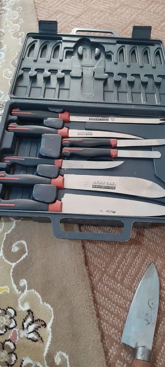 سرویس چاقو و۸ عدد چاقو تک|ظروف پخت‌وپز|بروجرد, |دیوار