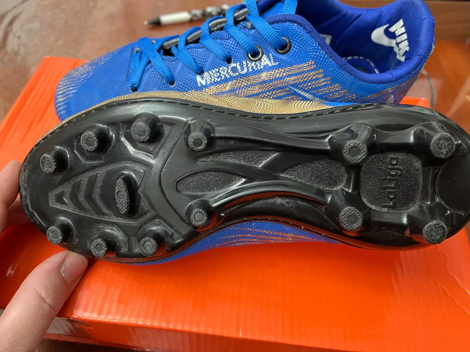 کتونی فوتبالی نو ارزان اورجینال برند اصلی لالیگا|کیف، کفش، کمربند|شهریار, شهریار|دیوار