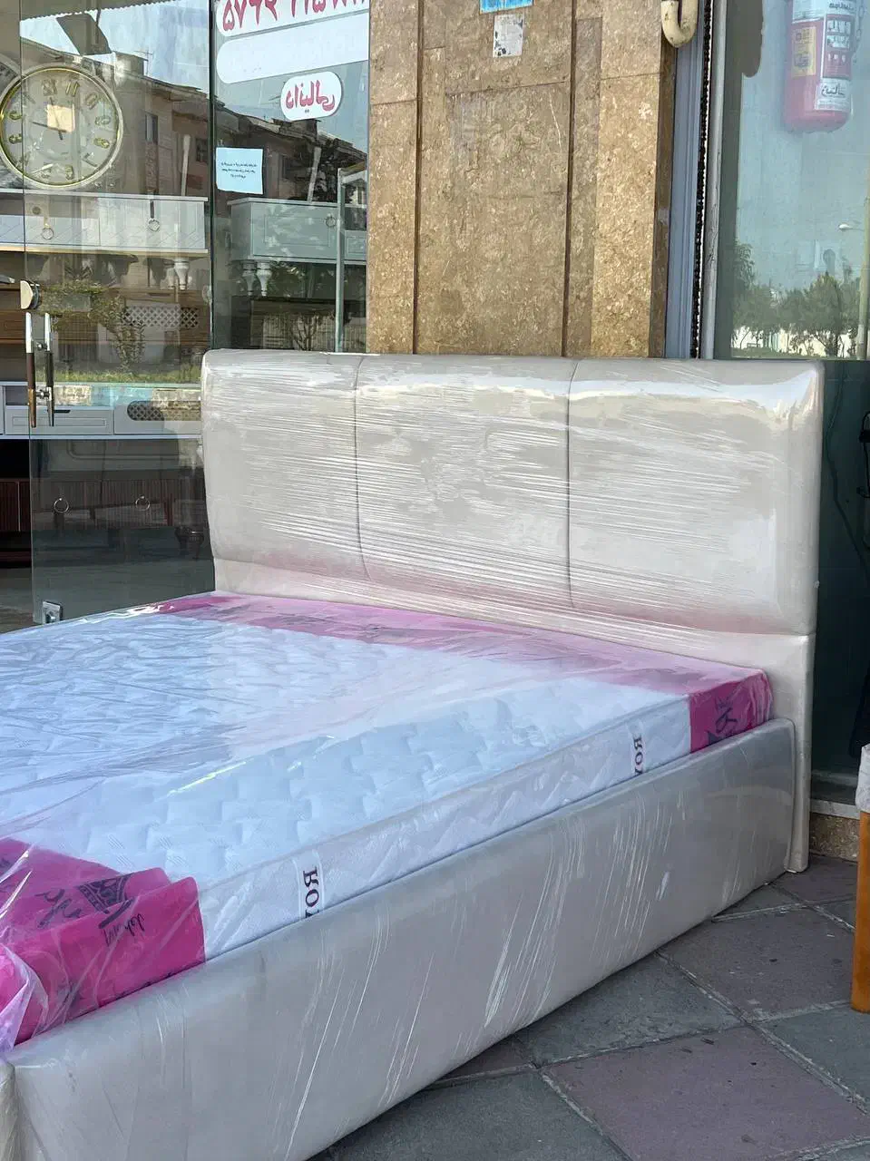 تخت دراور میزآرایش|تخت و سرویس خواب|بندر انزلی, لاله|دیوار