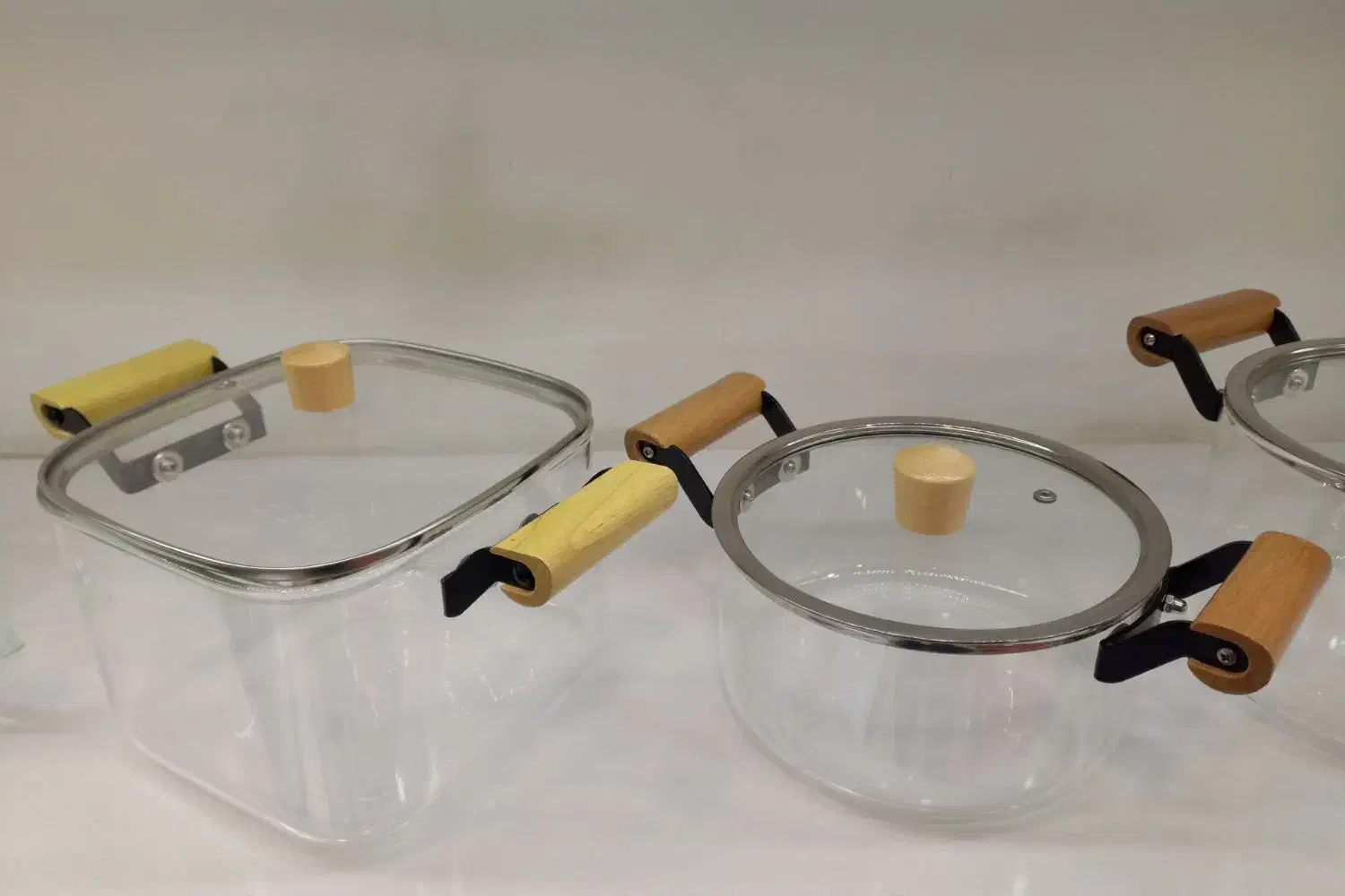 قابلمه پیرکس دسته بامبو|ظروف پختوپز|مشهد, کوشش|دیوار