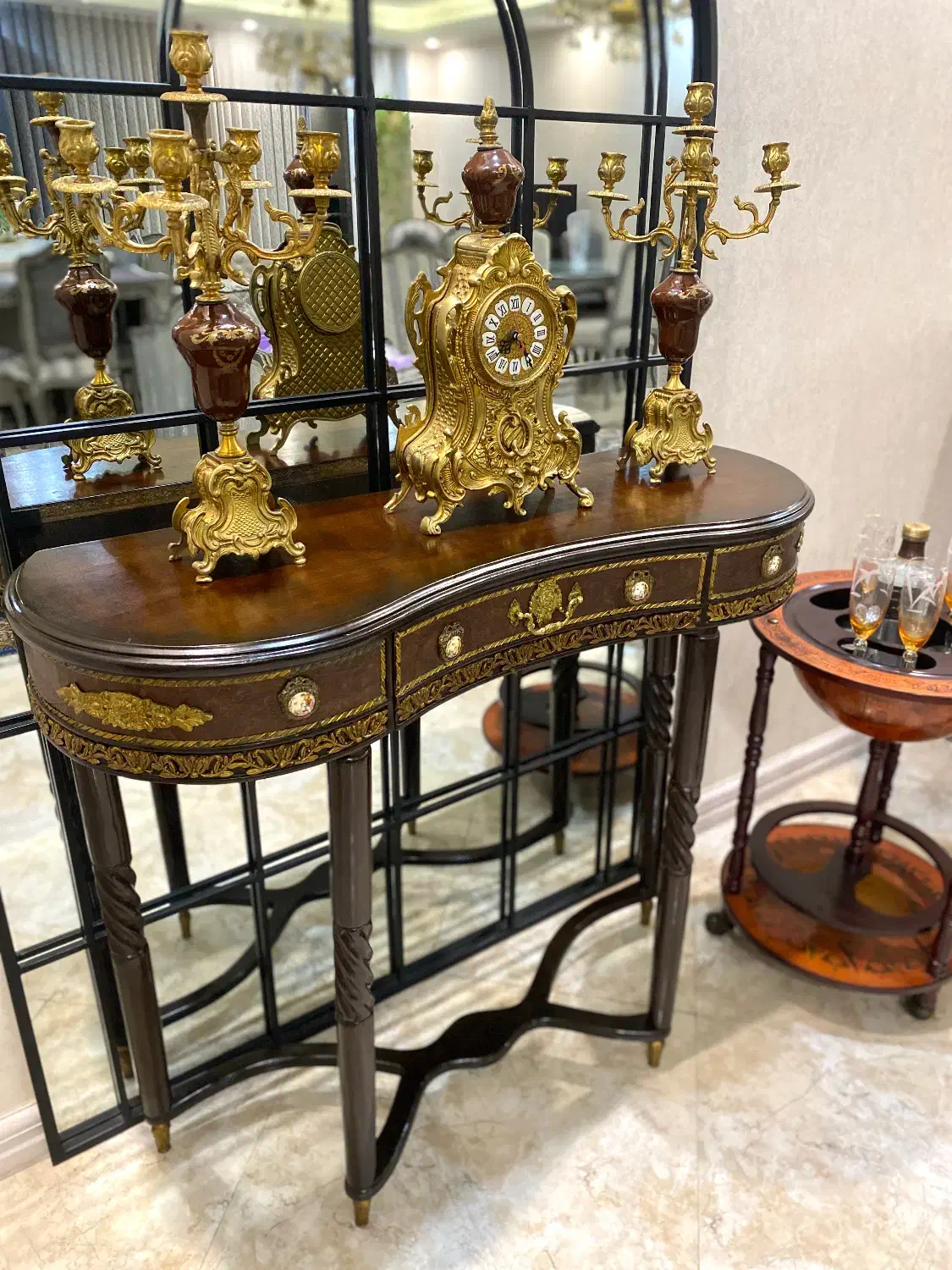 میز کنسول انتیک برنزکوب لیلی مجنون طرح فرانسوی|بوفه، ویترین، کنسول|تهران, حافظیه|دیوار