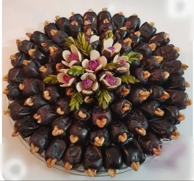 خرما گردویی|خوردنی و آشامیدنی|شاهینشهر, فردوسی|دیوار