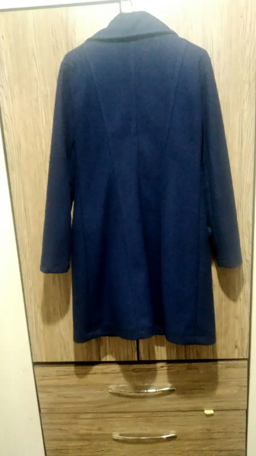 پالتو سرمه ای بسیار ضخیم|لباس|رشت, پاستوریزه|دیوار