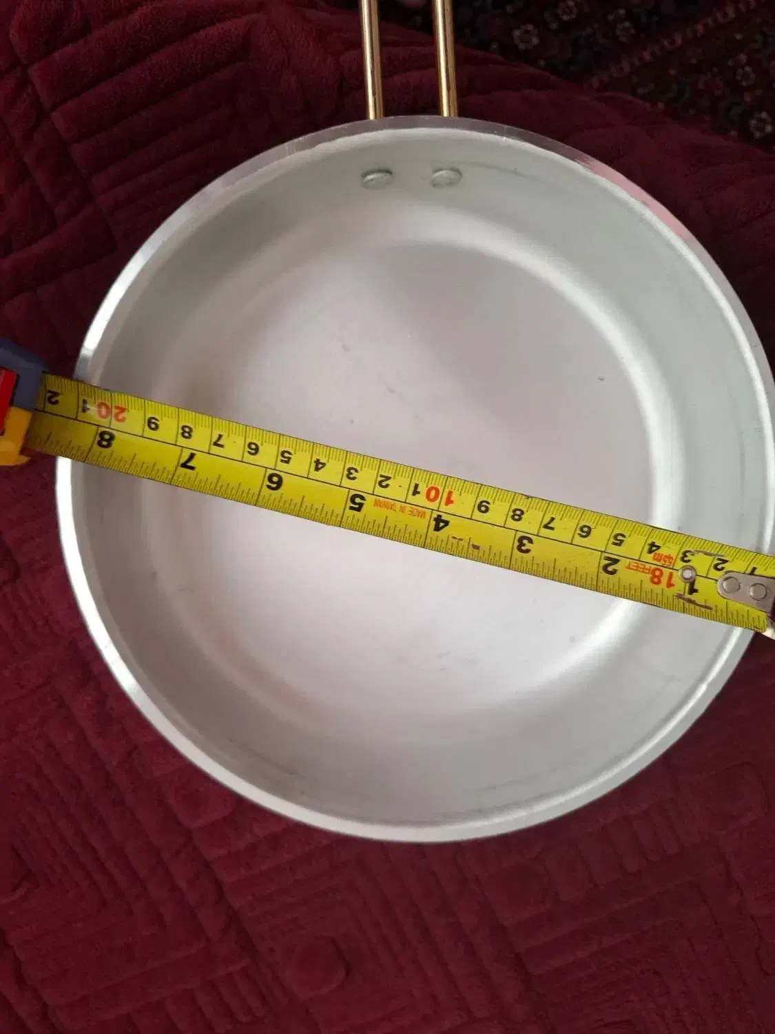 ماهیتابه|ظروف پخت‌وپز|دوگنبدان, |دیوار