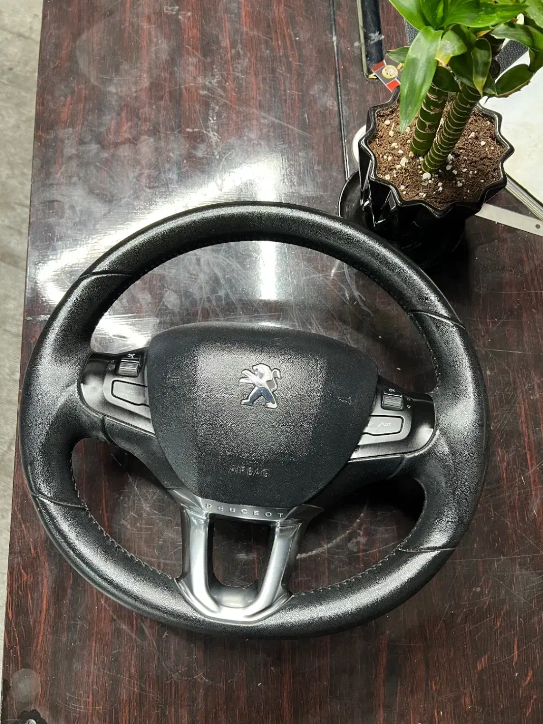 فرمان پژو ۲۰۰۸ اصلی|قطعات یدکی و لوازم جانبی|تهران, سعادت‌آباد|دیوار