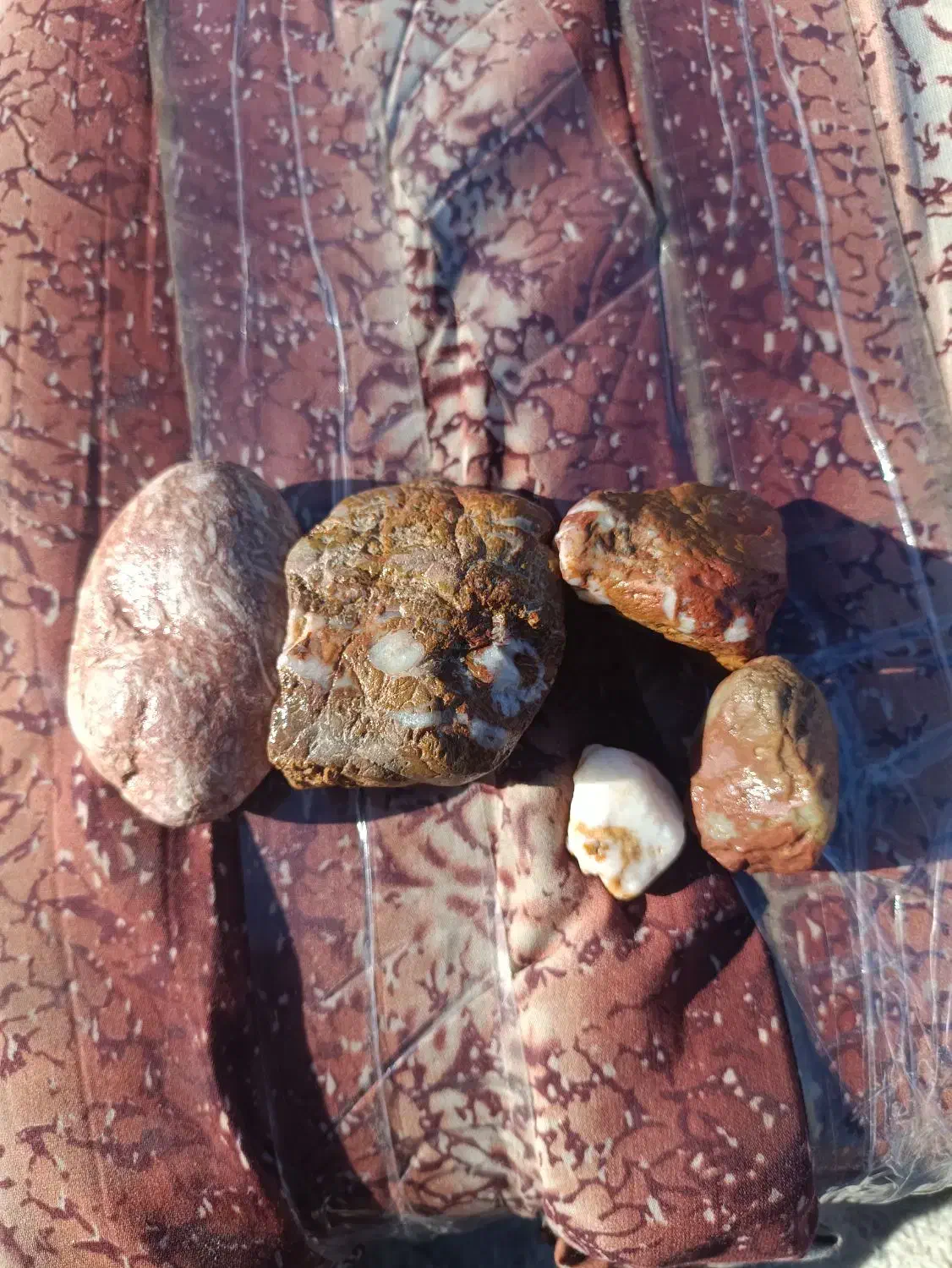 سنگ انگشتر|کلکسیون اشیاء عتیقه|شیراز, کوشک میدان|دیوار