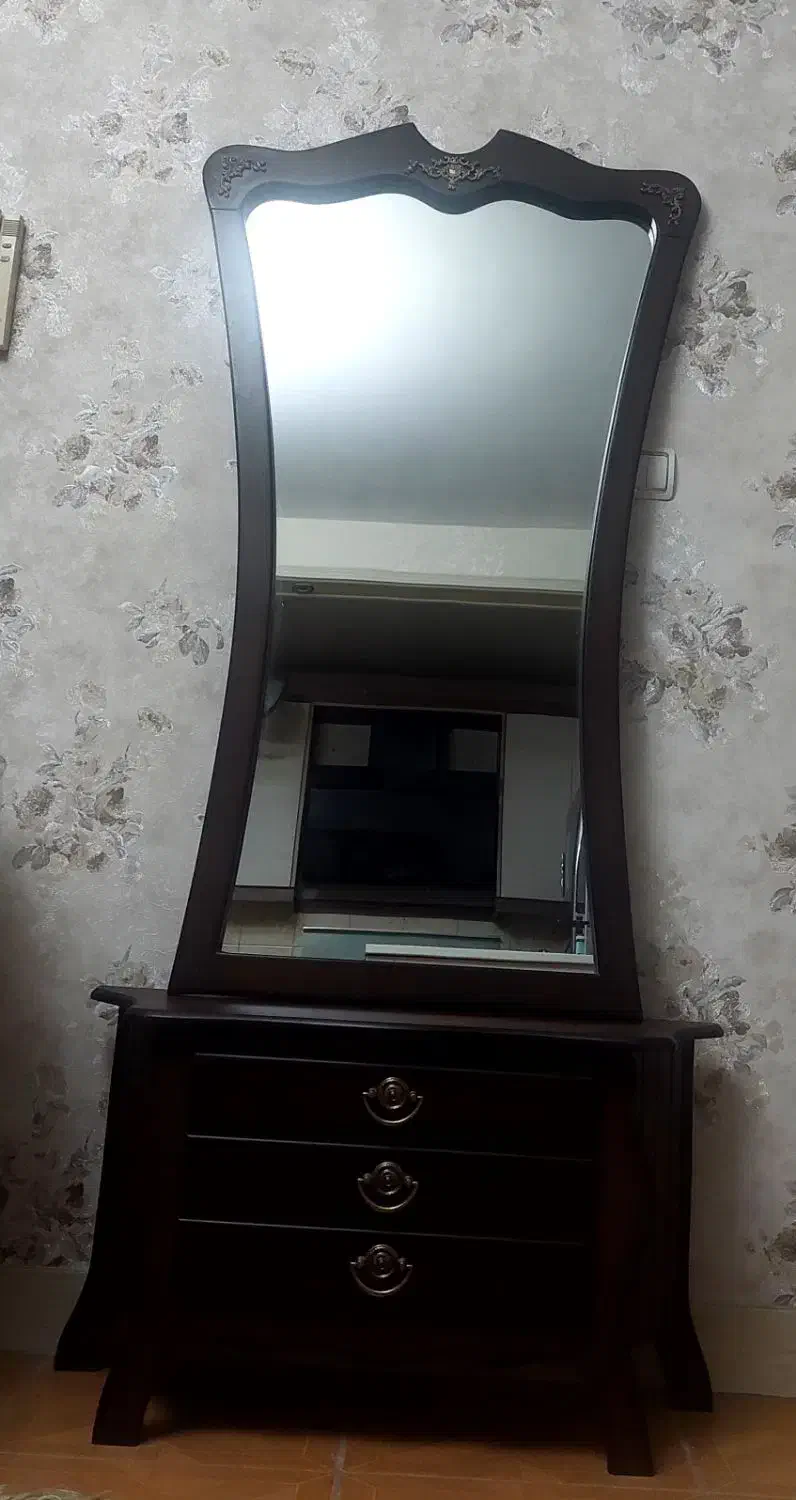 آینه کنسول|بوفه، ویترین، کنسول|قدس, شهر‌قدس|دیوار