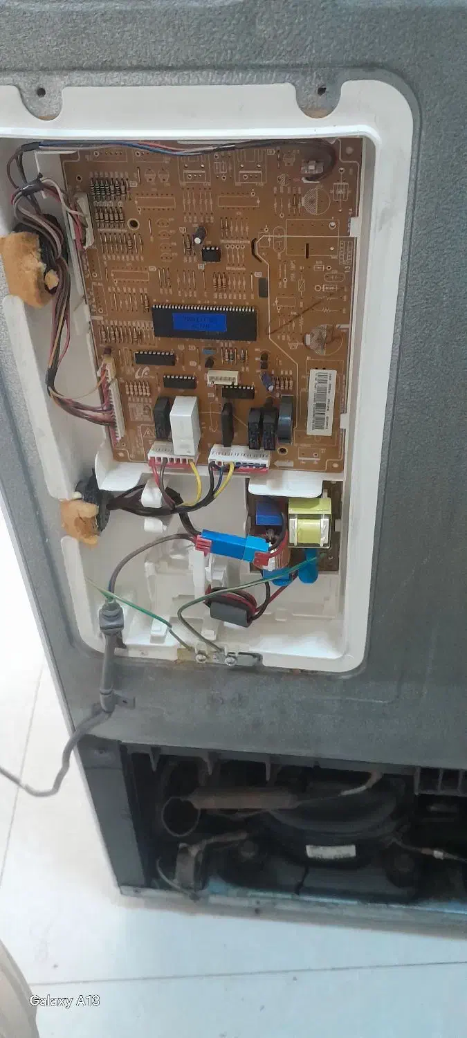 تعمیر شارژگاز انواع یخچال ساید ویترینی فریزر یخساز|خدمات پیشه و مهارت|تهران, اقدسیه|دیوار