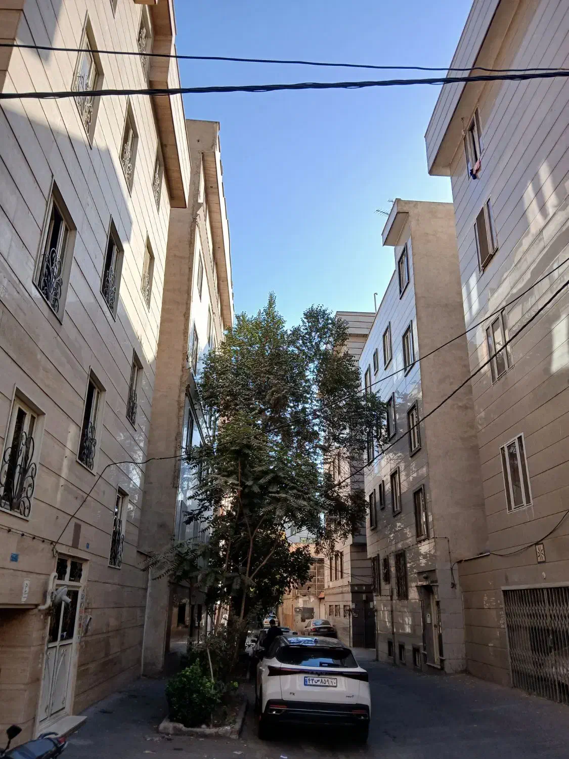 ۶۵متر آپارتمان خوش نقشه با پارکینگ .خ شیخ بهایی|فروش آپارتمان|تهران, منیریه|دیوار