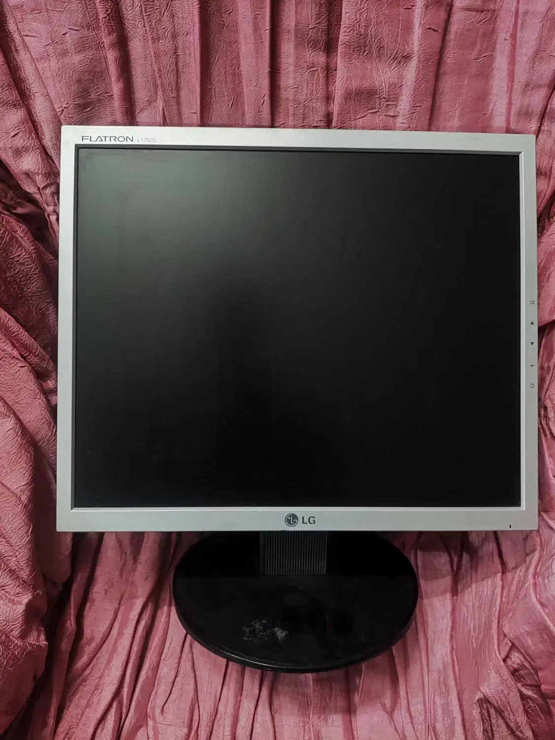 مانیتور ۱۷ اینچ ال جی|قطعات و لوازم جانبی رایانه|تهران, ارم|دیوار