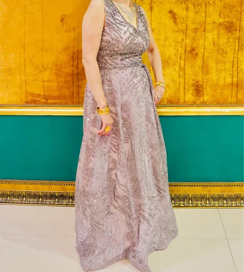 لباس تمام سنگ مناسب عروس و فامیل نزدیک سایز 38 42|لباس|ری, سرتخت|دیوار