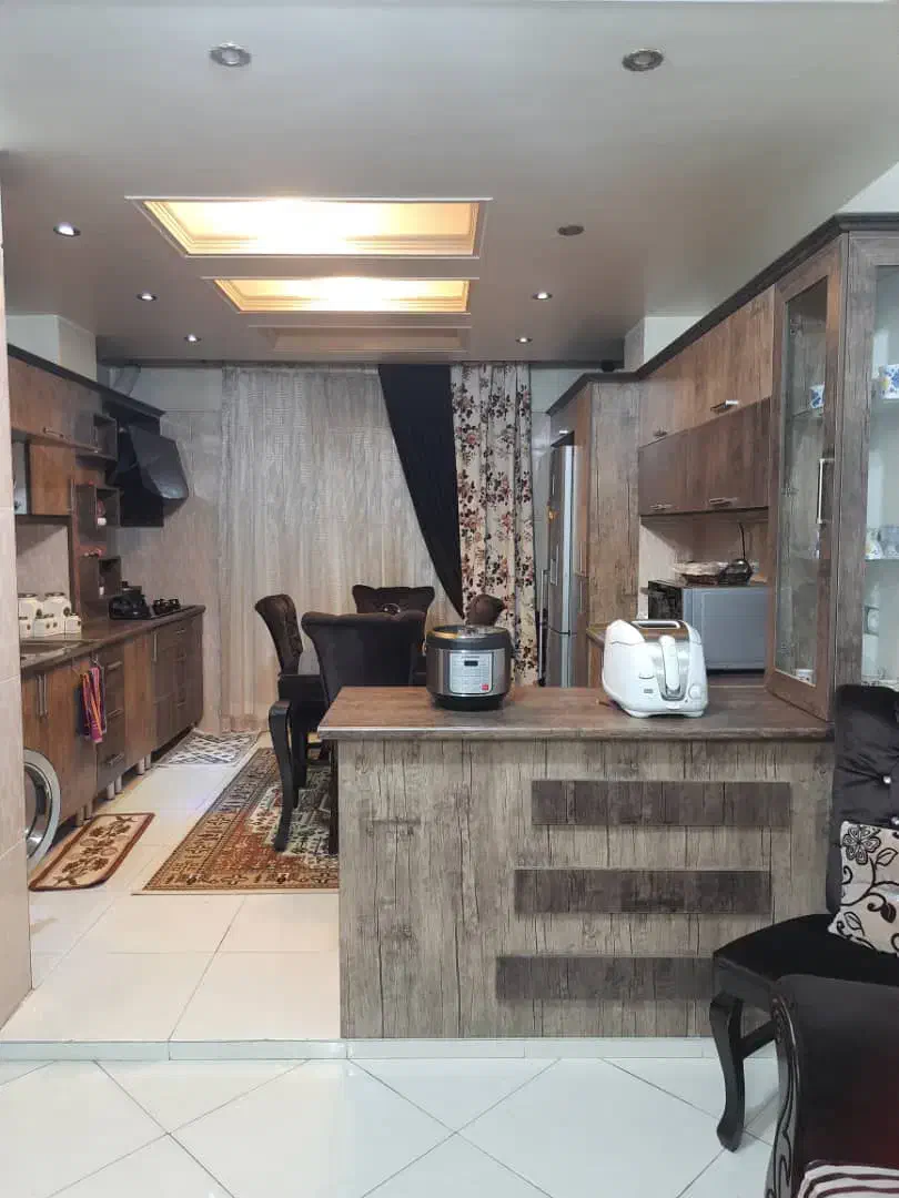 ۸۴ متری دو خواب / بهترین لوکیشن ادارات|فروش آپارتمان|پاکدشت, پاکدشت (مامازند)|دیوار