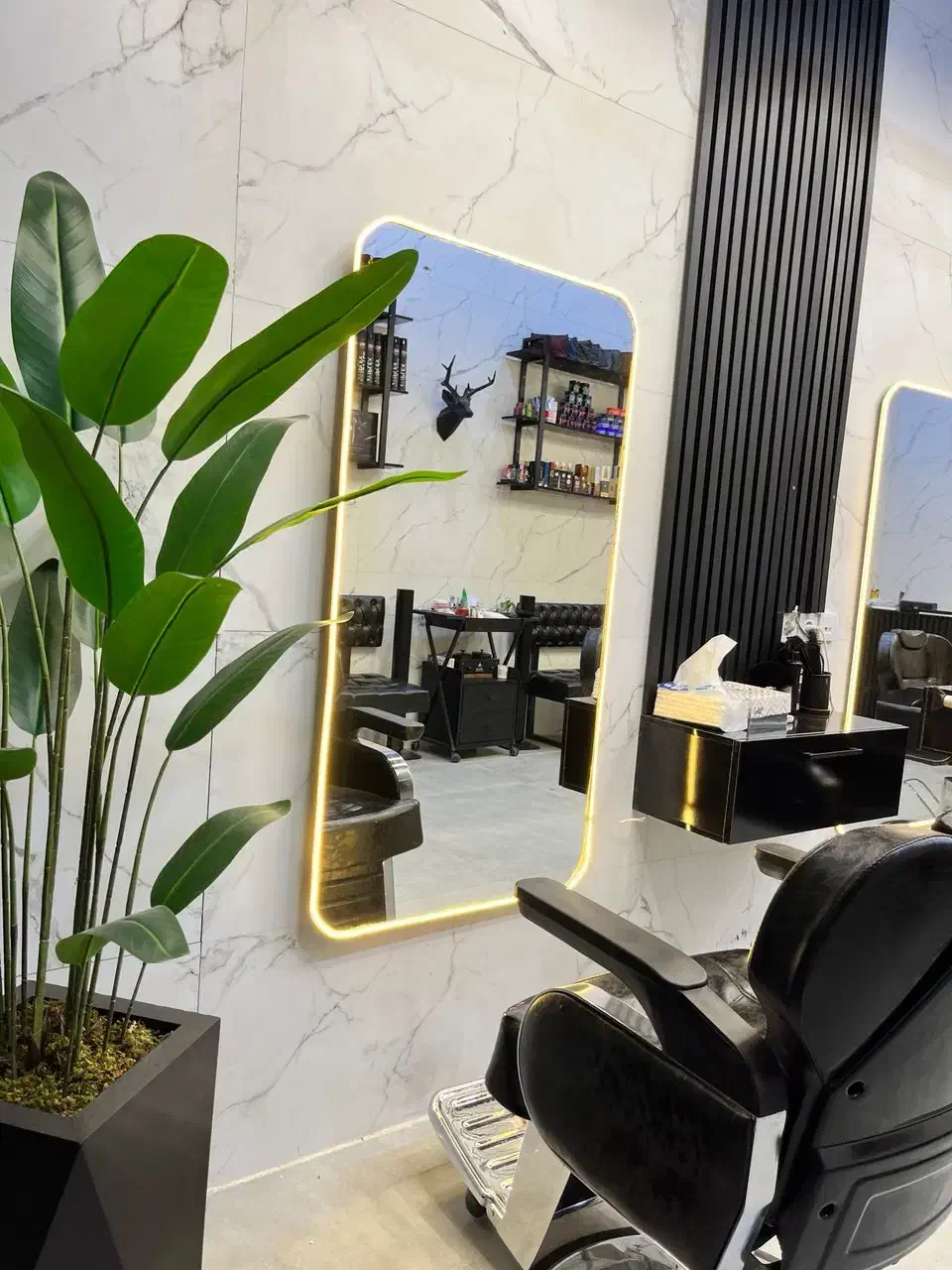 ارایشگر حرفه ای|استخدام درمانی، زیبایی، بهداشتی|پرند, فاز ۴|دیوار