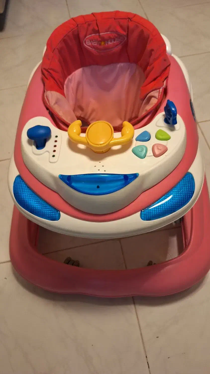 روروئک  صورتی|کالسکه و لوازم جانبی|قدس, شهر‌قدس|دیوار